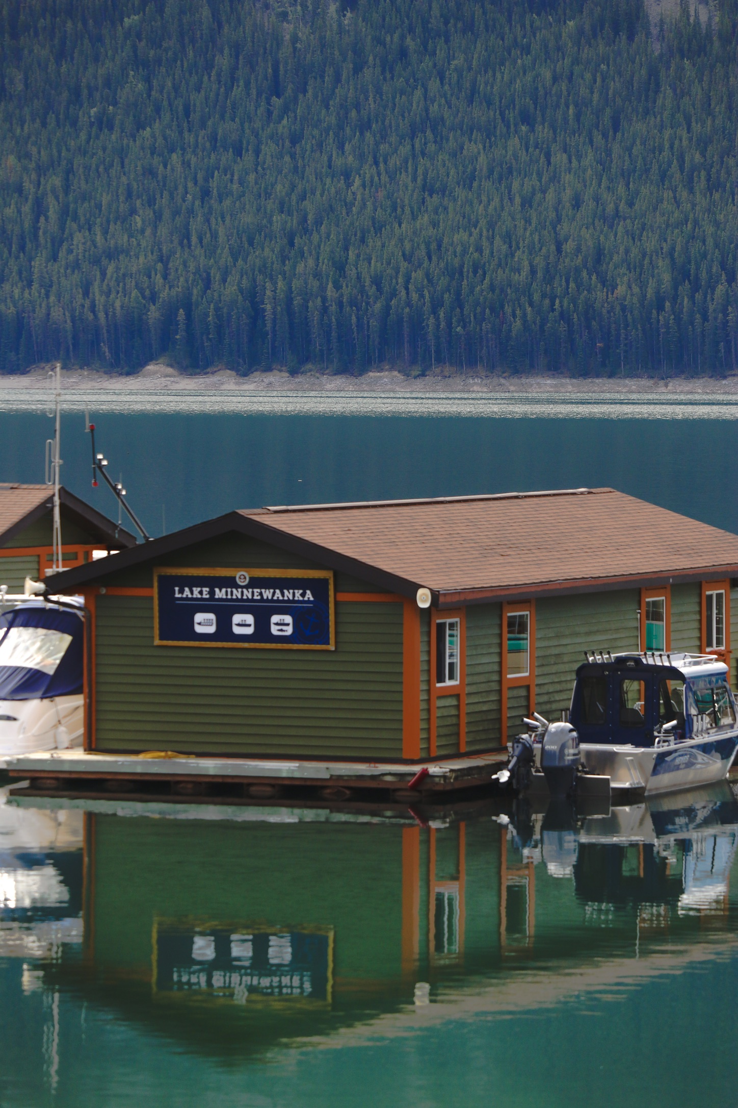 71228bec-7533-403b-8b5d-fb0781c5c8e4